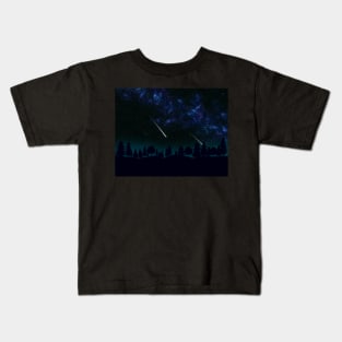 Milky Way, forest and meteor shower Kids T-Shirt
